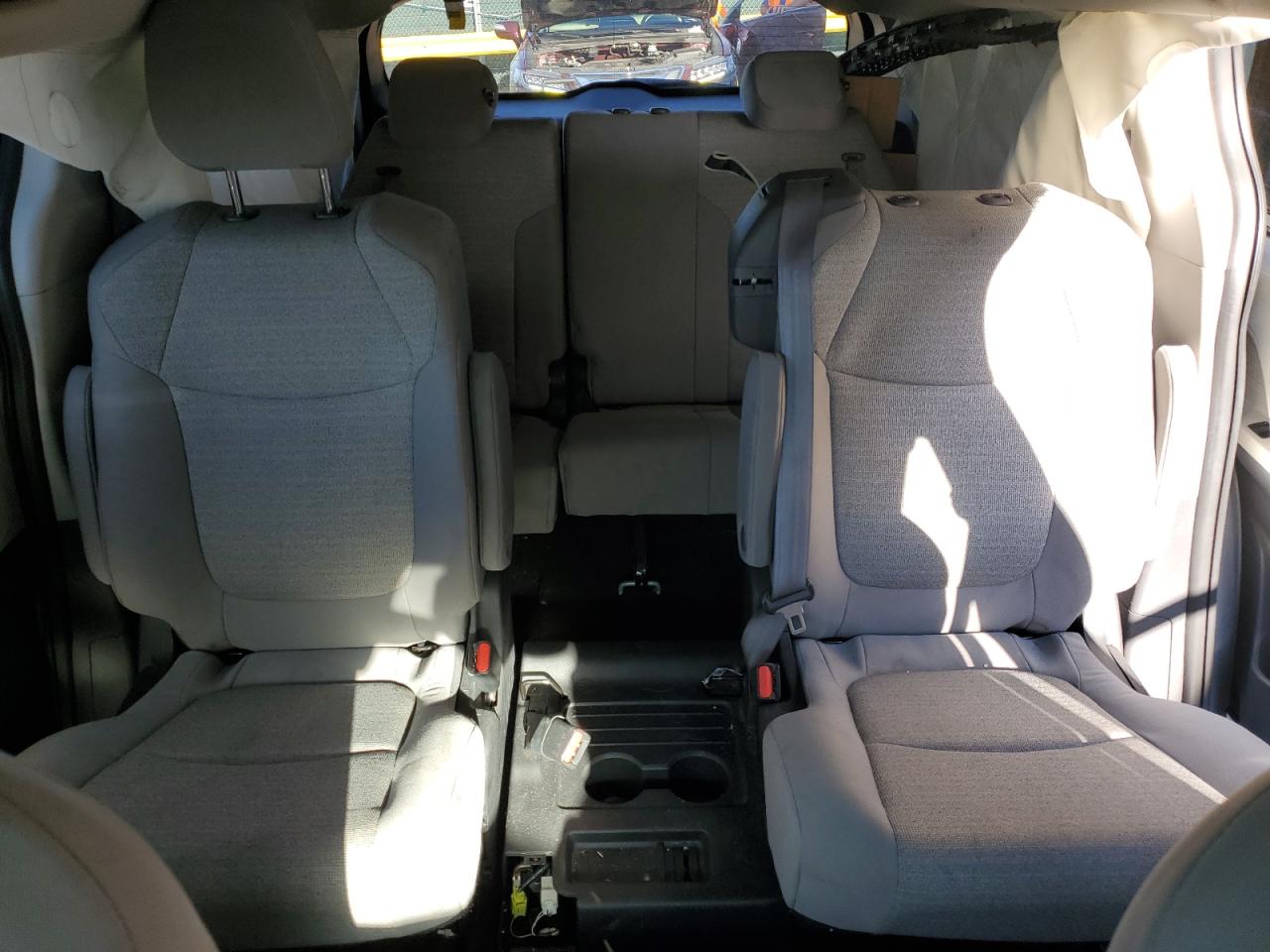 2022 Toyota Sienna Le VIN: 5TDKSKFCXNS042082 Lot: 63103585