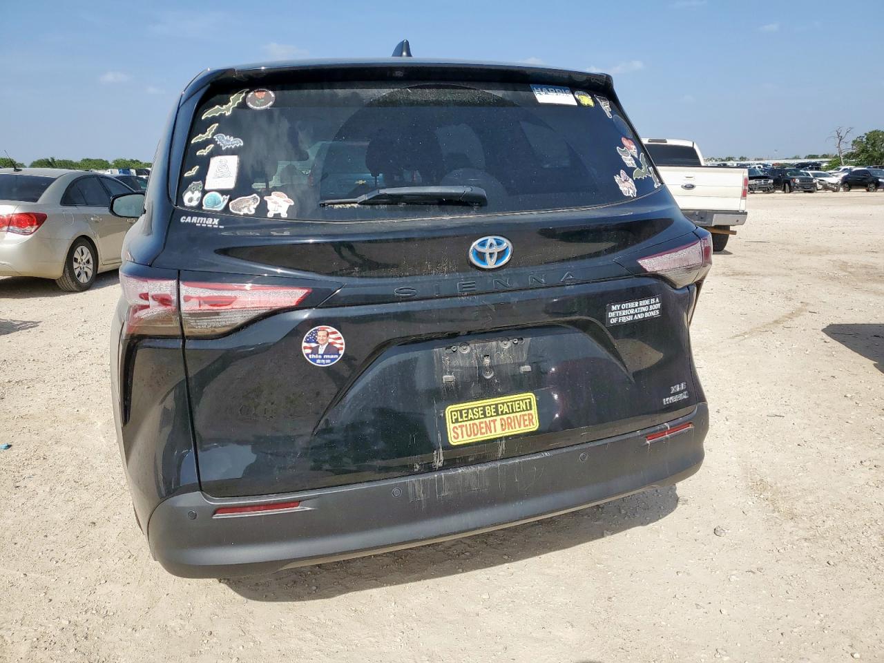 2022 Toyota Sienna Xle VIN: 5TDYRKEC7NS130921 Lot: 64811575