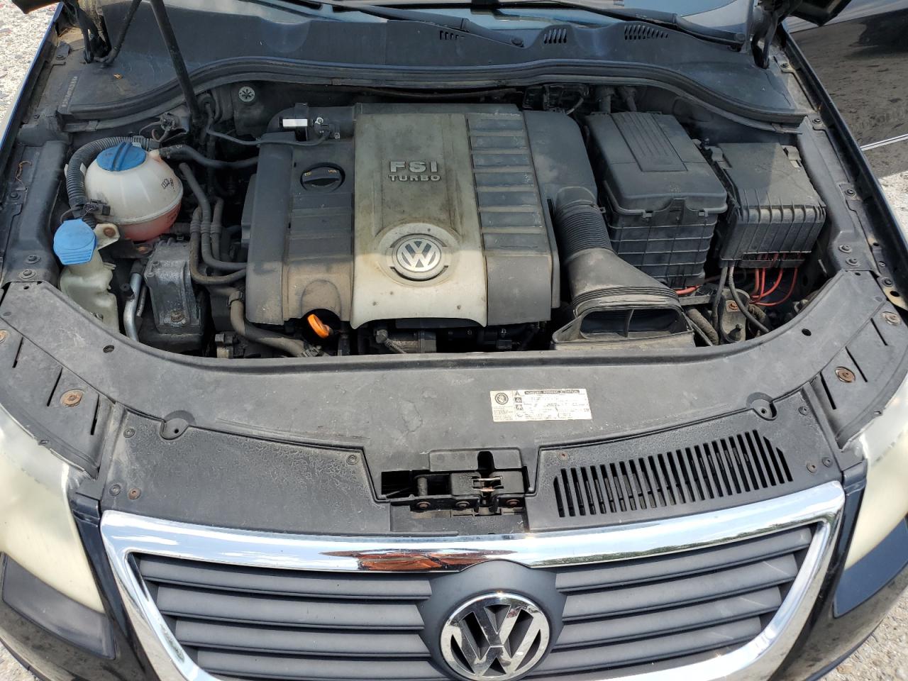 2008 Volkswagen Passat Turbo VIN: WVWUK73C48P051417 Lot: 63185215