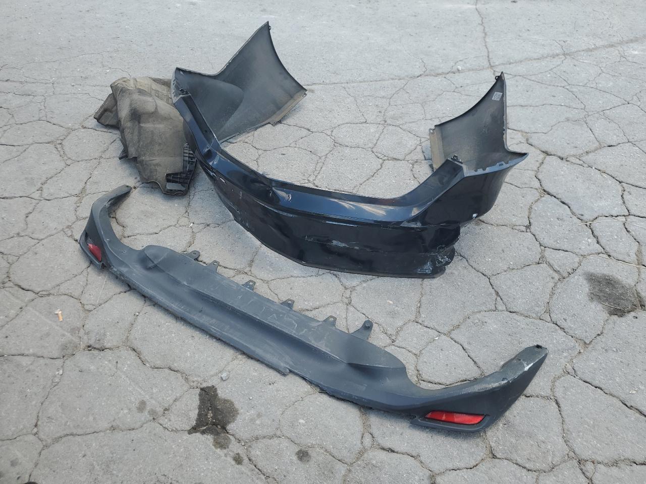 2024 Toyota Camry Le VIN: 4T1C11AK1RU194880 Lot: 62599765