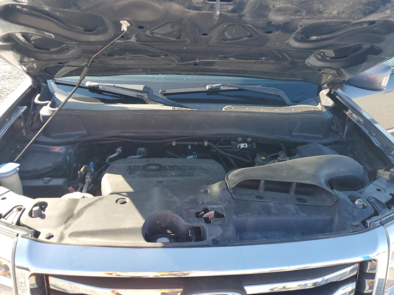 2015 Honda Pilot Touring VIN: 5FNYF4H99FB011858 Lot: 64741265