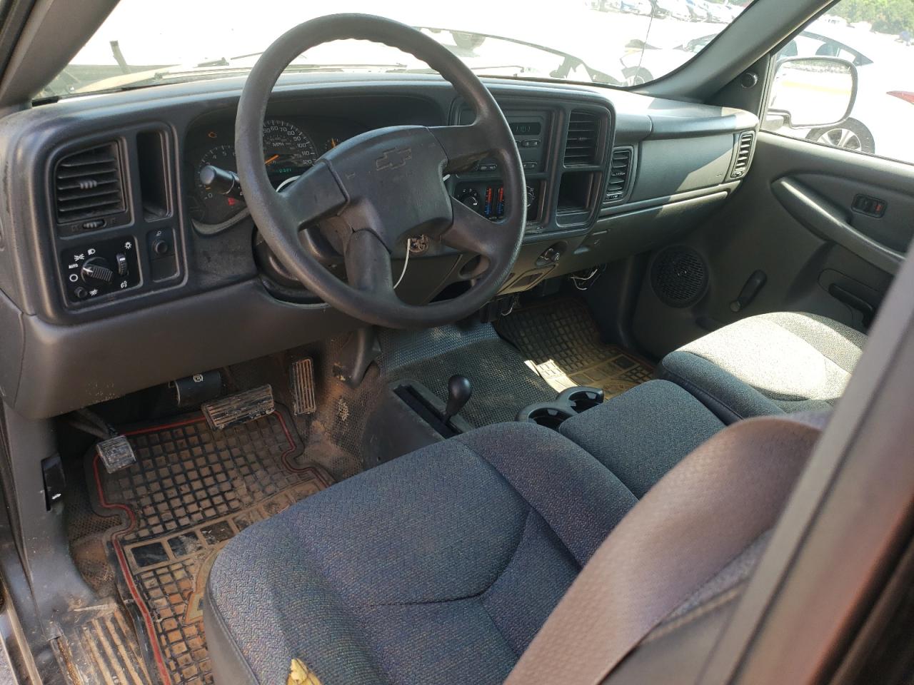 2005 Chevrolet Silverado K1500 VIN: 1GCEK19B55E143773 Lot: 65875135