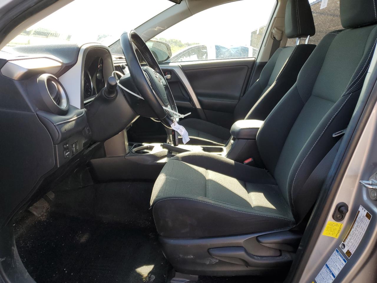 2017 Toyota Rav4 Hv Le VIN: JTMRJREV0HD146416 Lot: 64643695