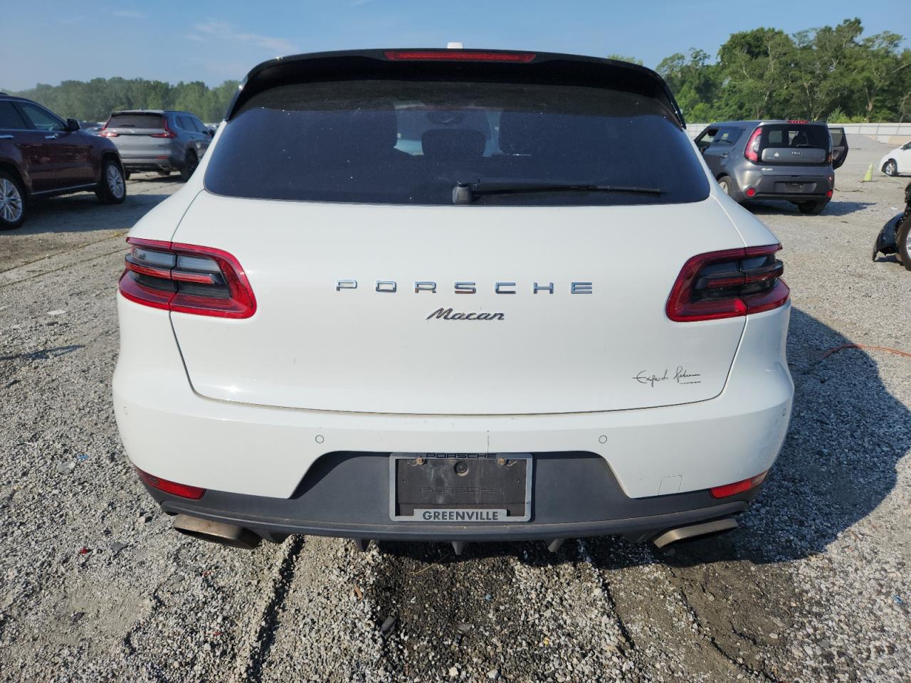 2017 Porsche Macan VIN: WP1AA2A51HLB81156 Lot: 62907965