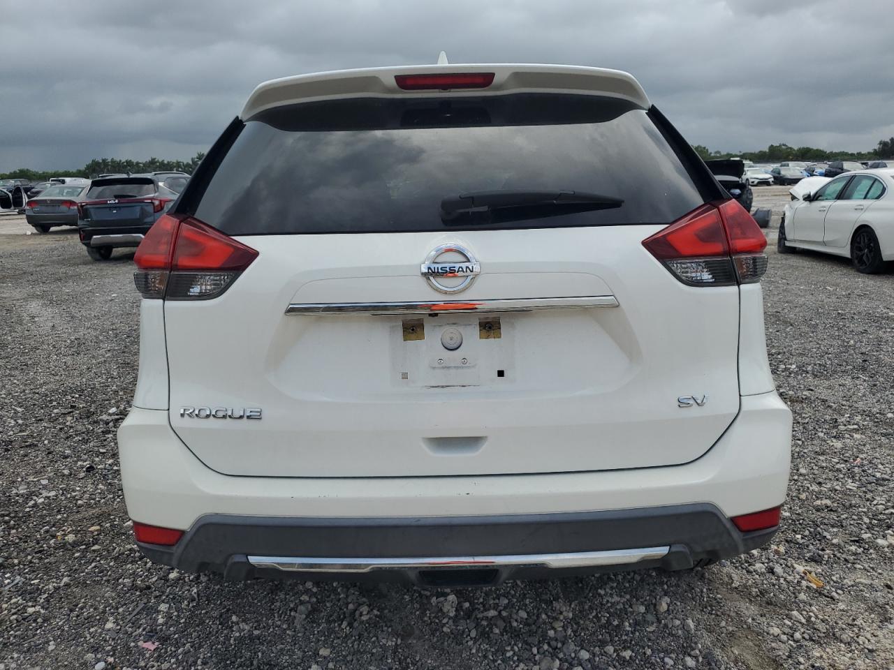 2018 Nissan Rogue S VIN: KNMAT2MT8JP583633 Lot: 64676055