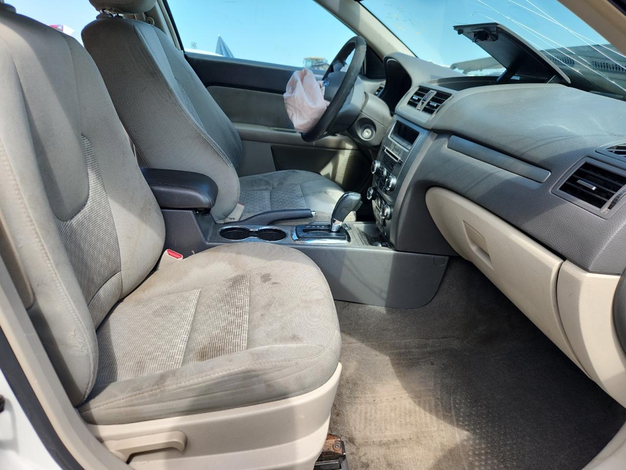 2010 Ford Fusion Se VIN: 3FAHP0HA9AR323207 Lot: 63648745