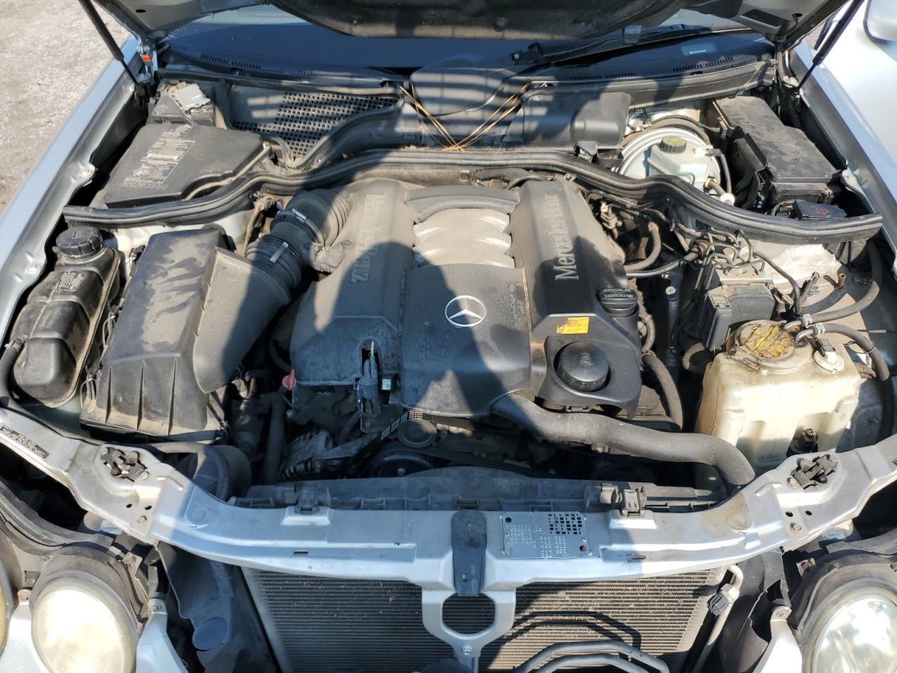 2000 Mercedes-Benz E 320 VIN: WDBJF65J8YB160696 Lot: 63019535