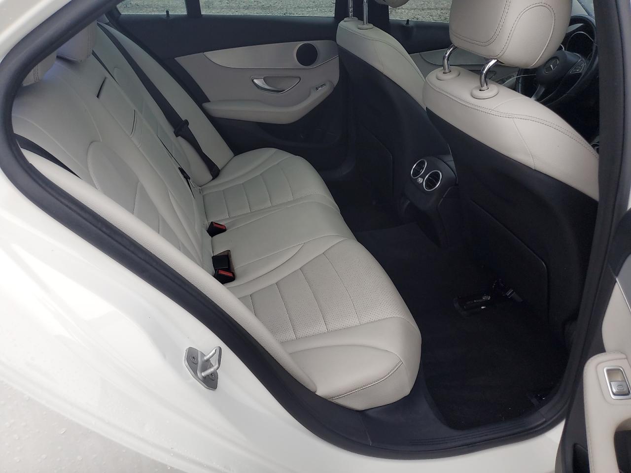2016 Mercedes-Benz C 300 4Matic VIN: 55SWF4KB9GU157423 Lot: 64878455