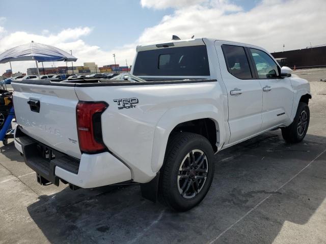  TOYOTA TACOMA 2024 Biały
