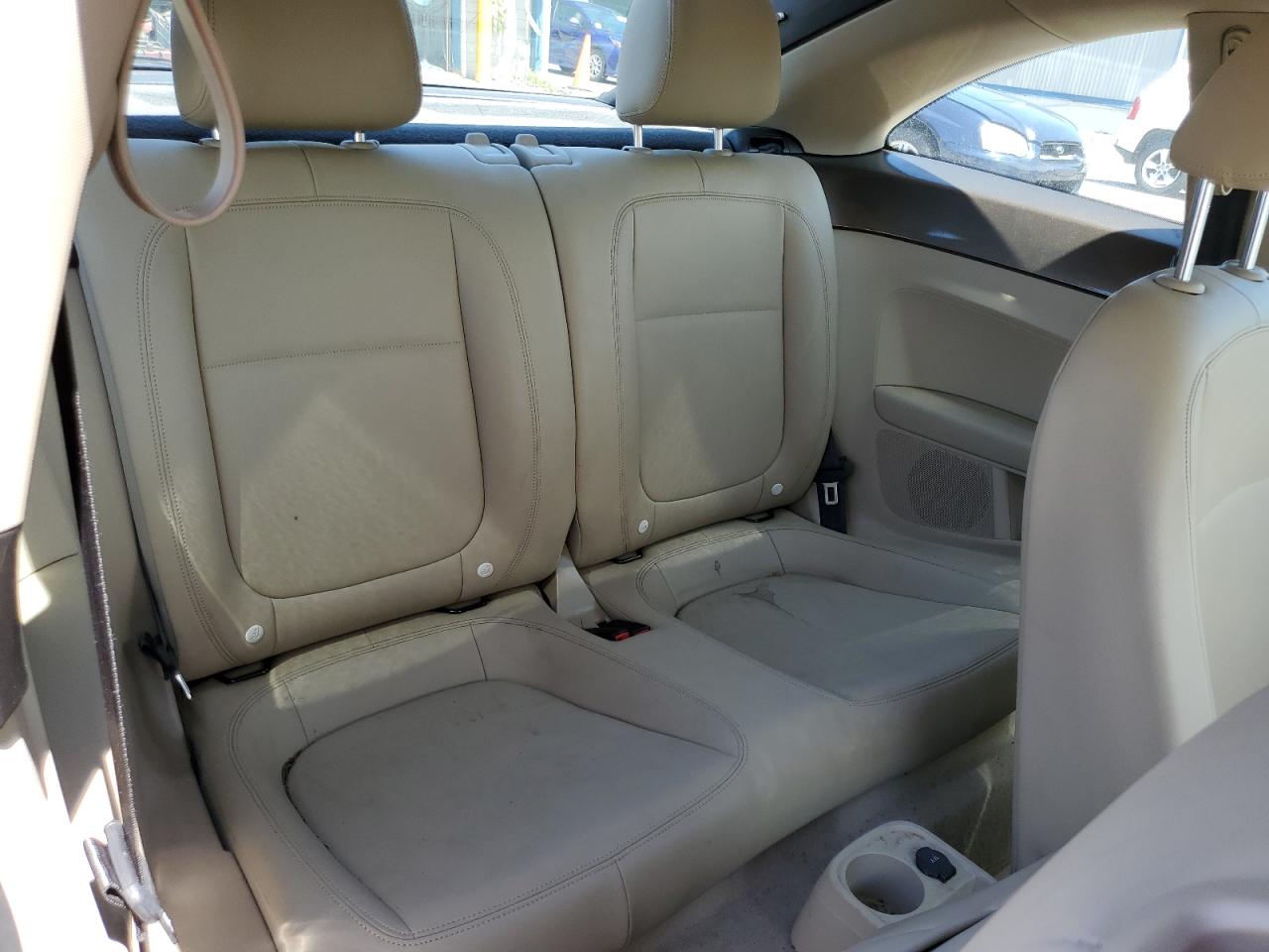 2012 Volkswagen Beetle VIN: 3VWJP7AT7CM661881 Lot: 63196205