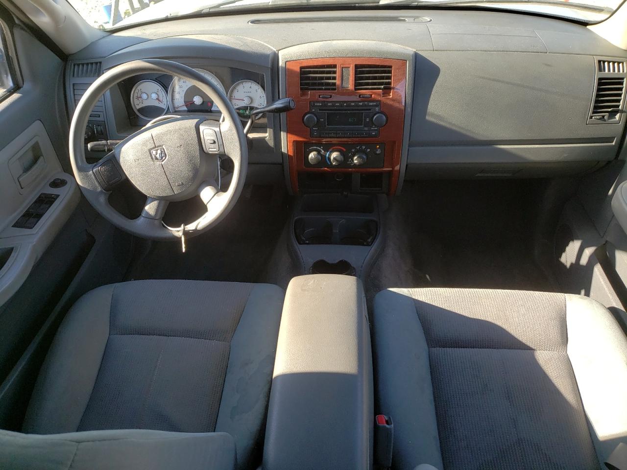 2005 Dodge Dakota Quad Slt VIN: 1D7HE48N25S218888 Lot: 64266065