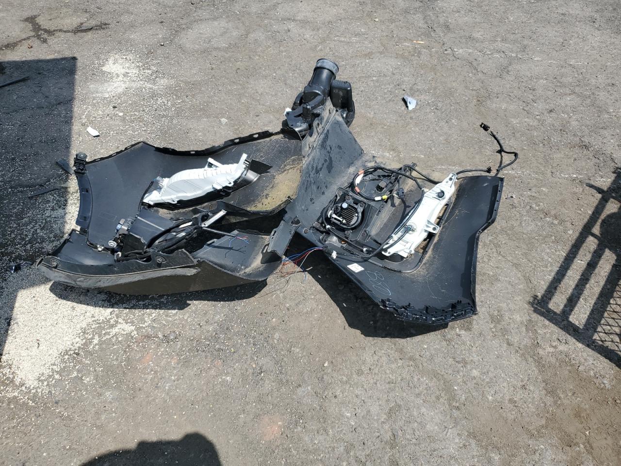 2022 Honda Pilot Touring VIN: 5FNYF6H62NB057161 Lot: 64944655
