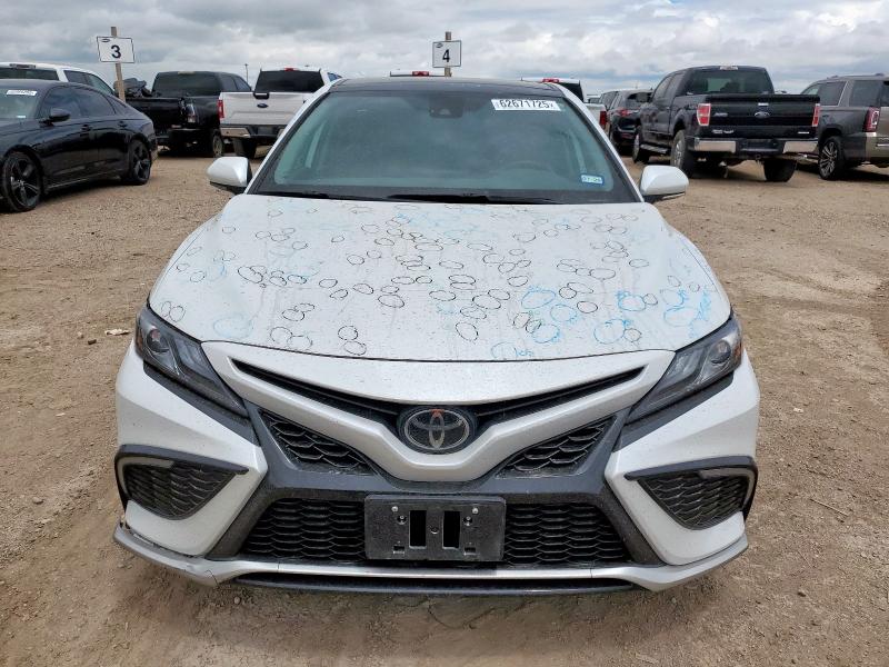  TOYOTA CAMRY 2023 Белы