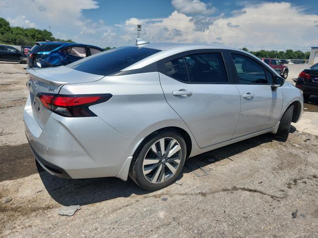  NISSAN VERSA 2020 Srebrny