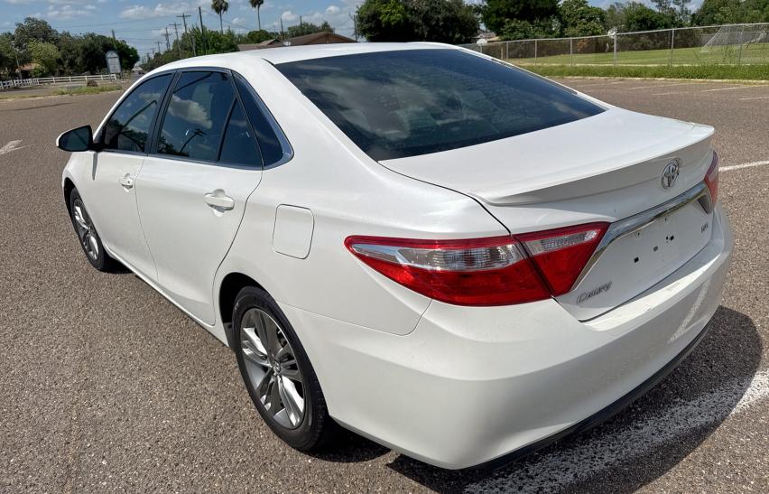 Sedans TOYOTA CAMRY 2016 White