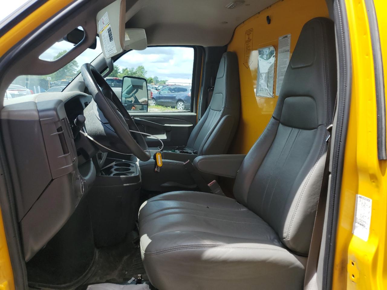 2022 GMC Savana Cutaway G3500 VIN: 7GZ37TC77NN004269 Lot: 65622255
