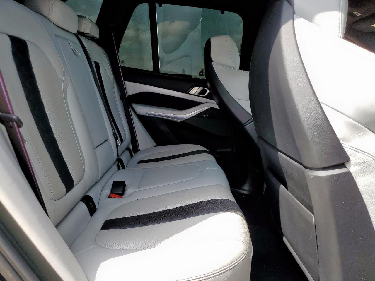 2022 BMW X5 M VIN: 5YMJU0C05N9K73241 Lot: 64549395