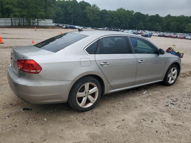  VOLKSWAGEN PASSAT 2014 Srebrny