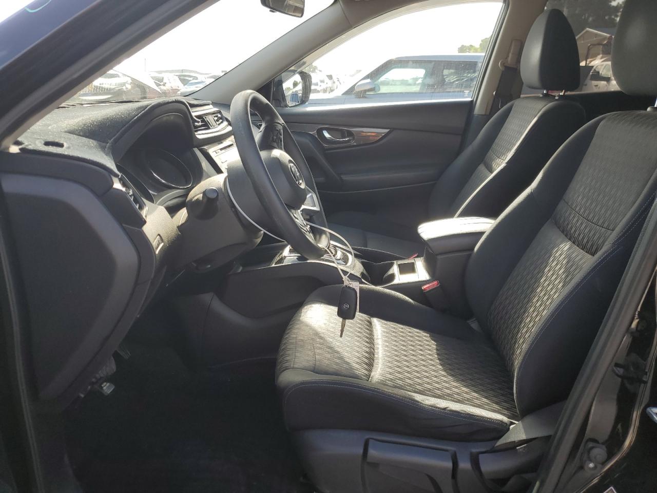2017 Nissan Rogue S VIN: JN8AT2MT6HW402341 Lot: 64939035
