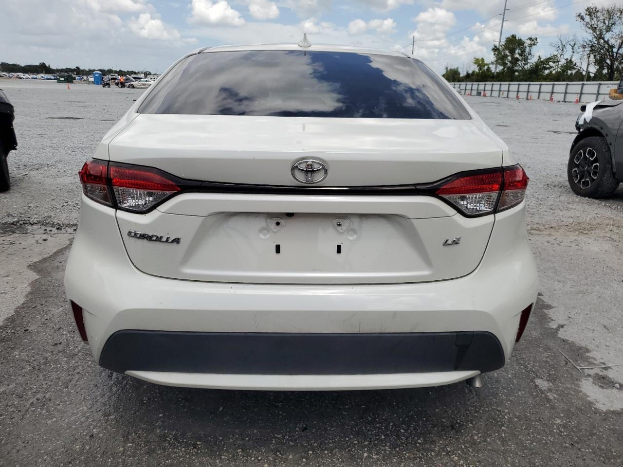2020 Toyota Corolla Le VIN: JTDEPRAE2LJ004985 Lot: 65644695