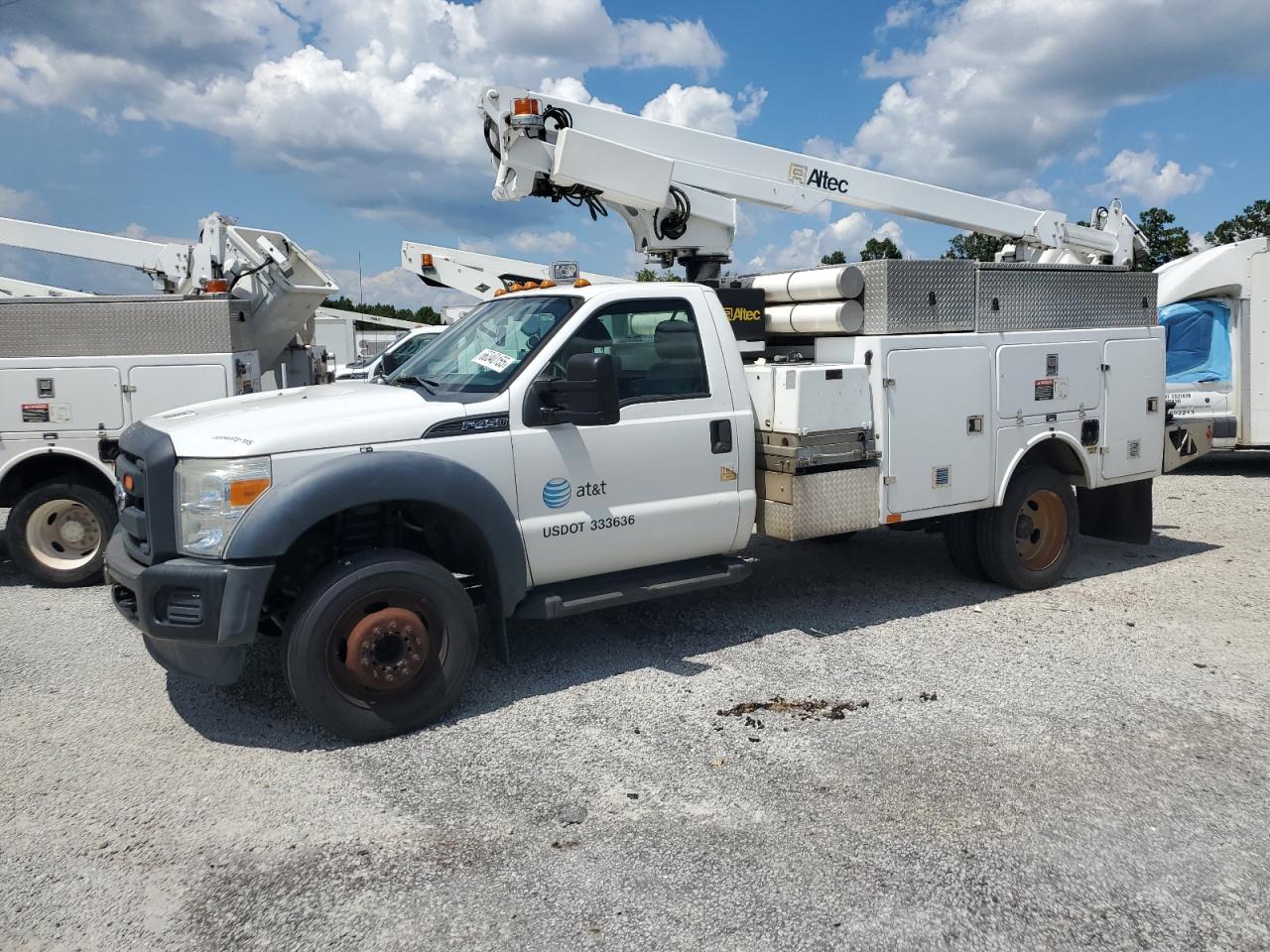 2015 Ford F450 Super Duty white null gas 1FDUF4GY3FEC93399 photo #1