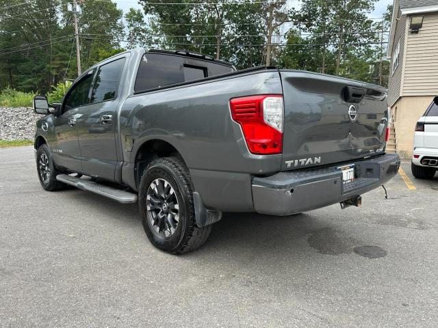  NISSAN TITAN 2017 Szary