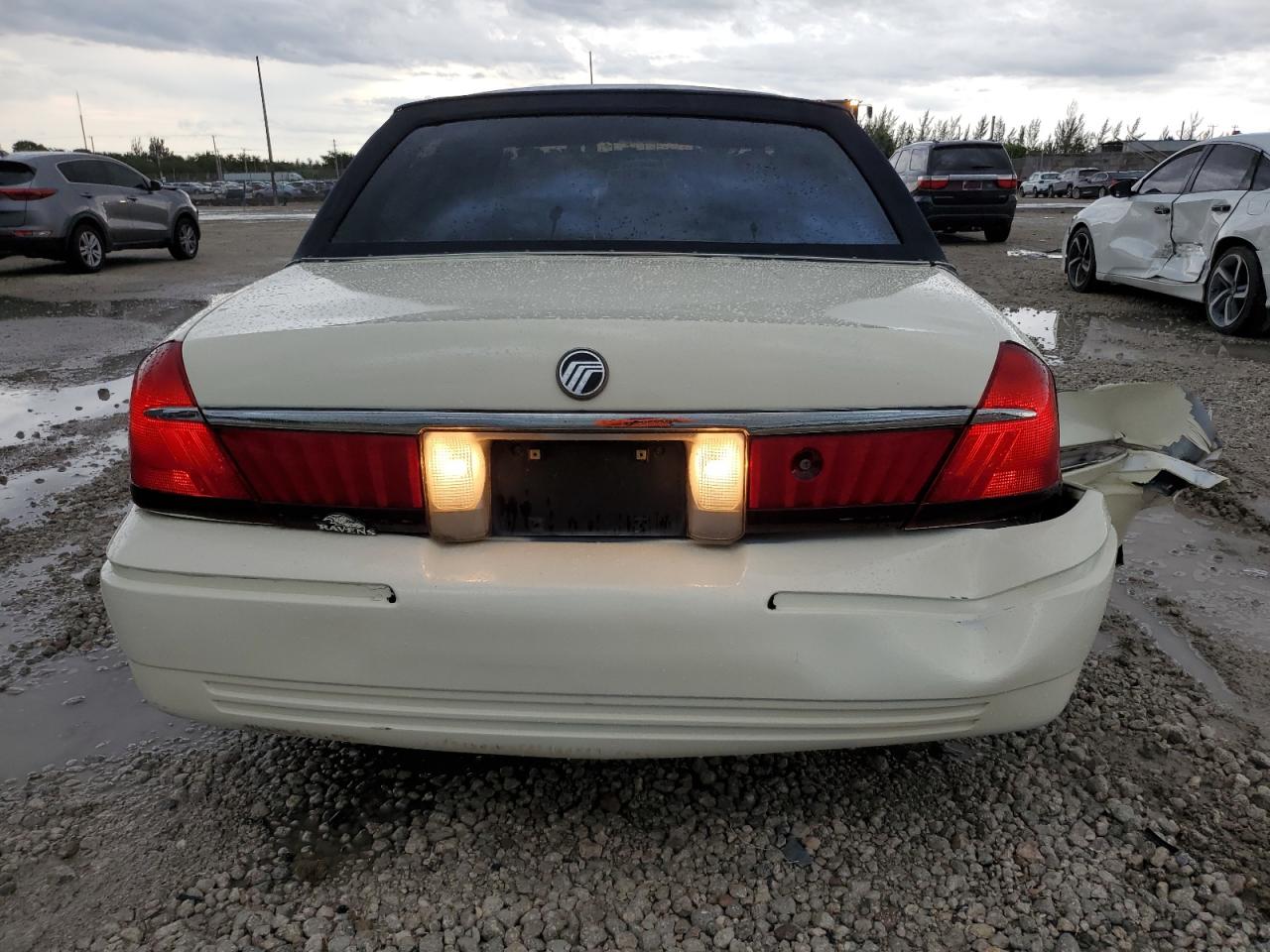2001 Mercury Grand Marquis Gs VIN: 2MEFM74W31X601359 Lot: 64727735
