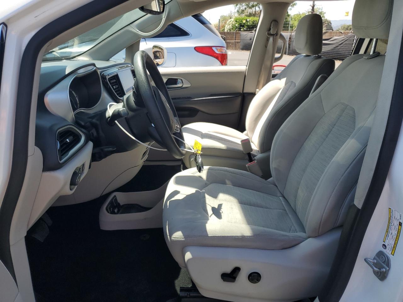 2019 Chrysler Pacifica Hybrid Touring Plus VIN: 2C4RC1H7XKR738676 Lot: 65040045