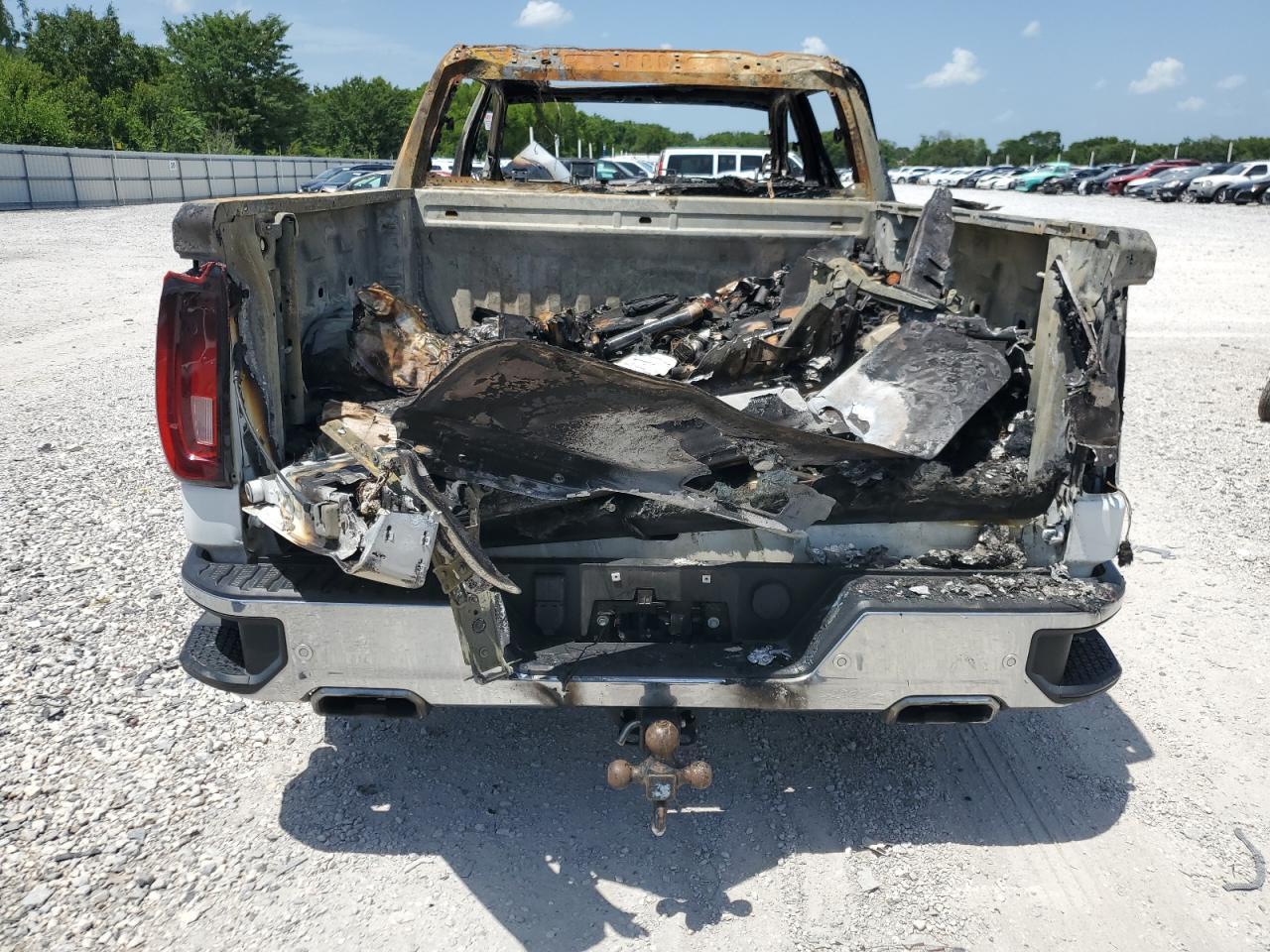 2022 GMC Sierra K1500 Slt VIN: 1GTUUDEL4NZ538459 Lot: 64601285