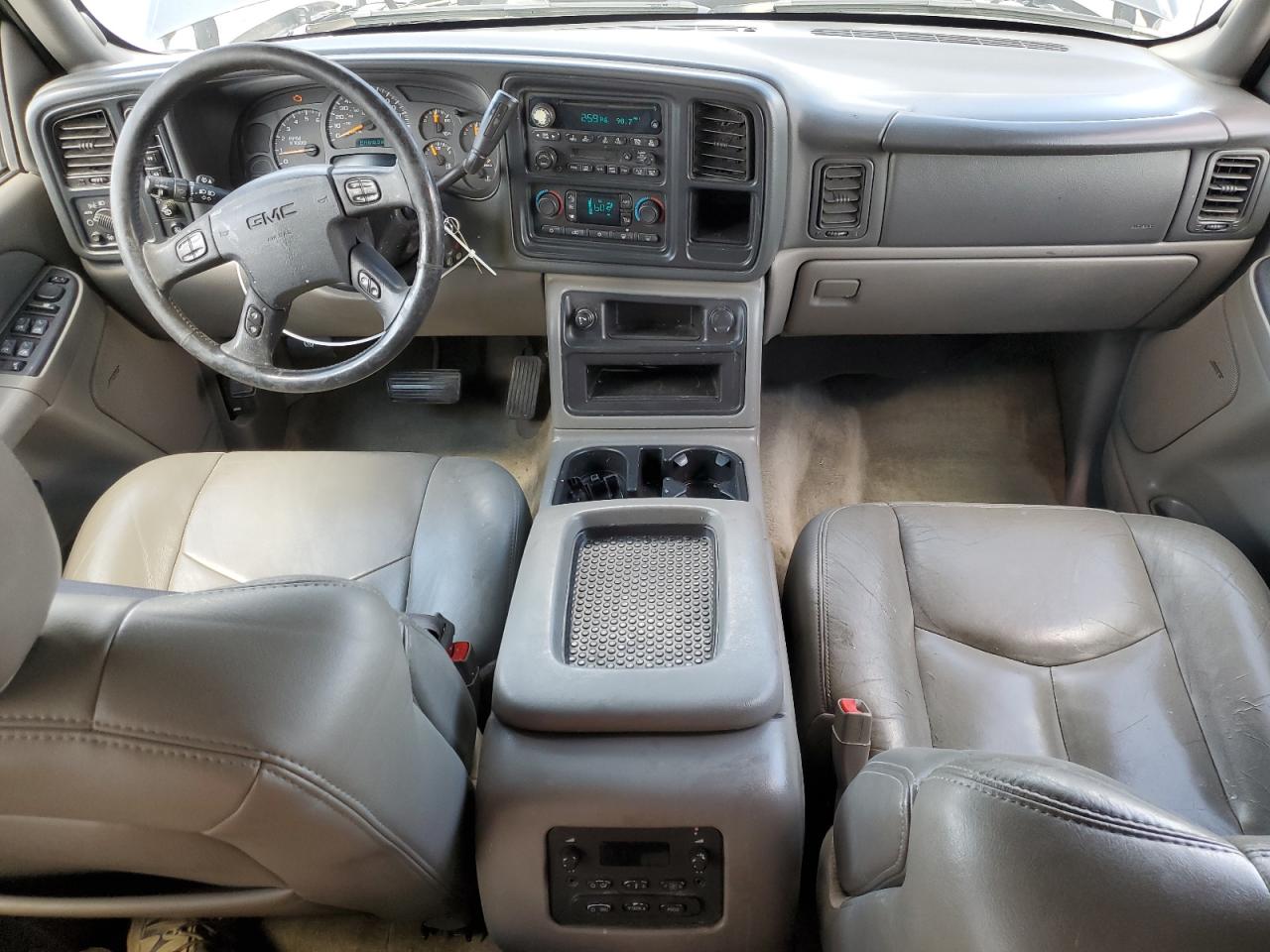2004 GMC Yukon VIN: 1GKEK13ZX4J207712 Lot: 64474525