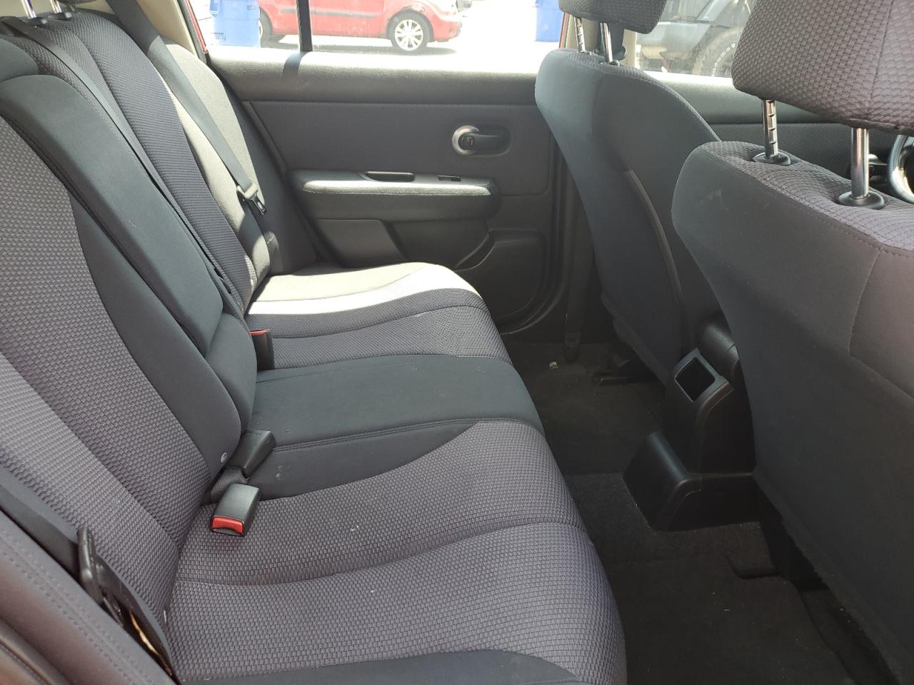 2007 Nissan Versa S VIN: 3N1BC13E87L352420 Lot: 64558975