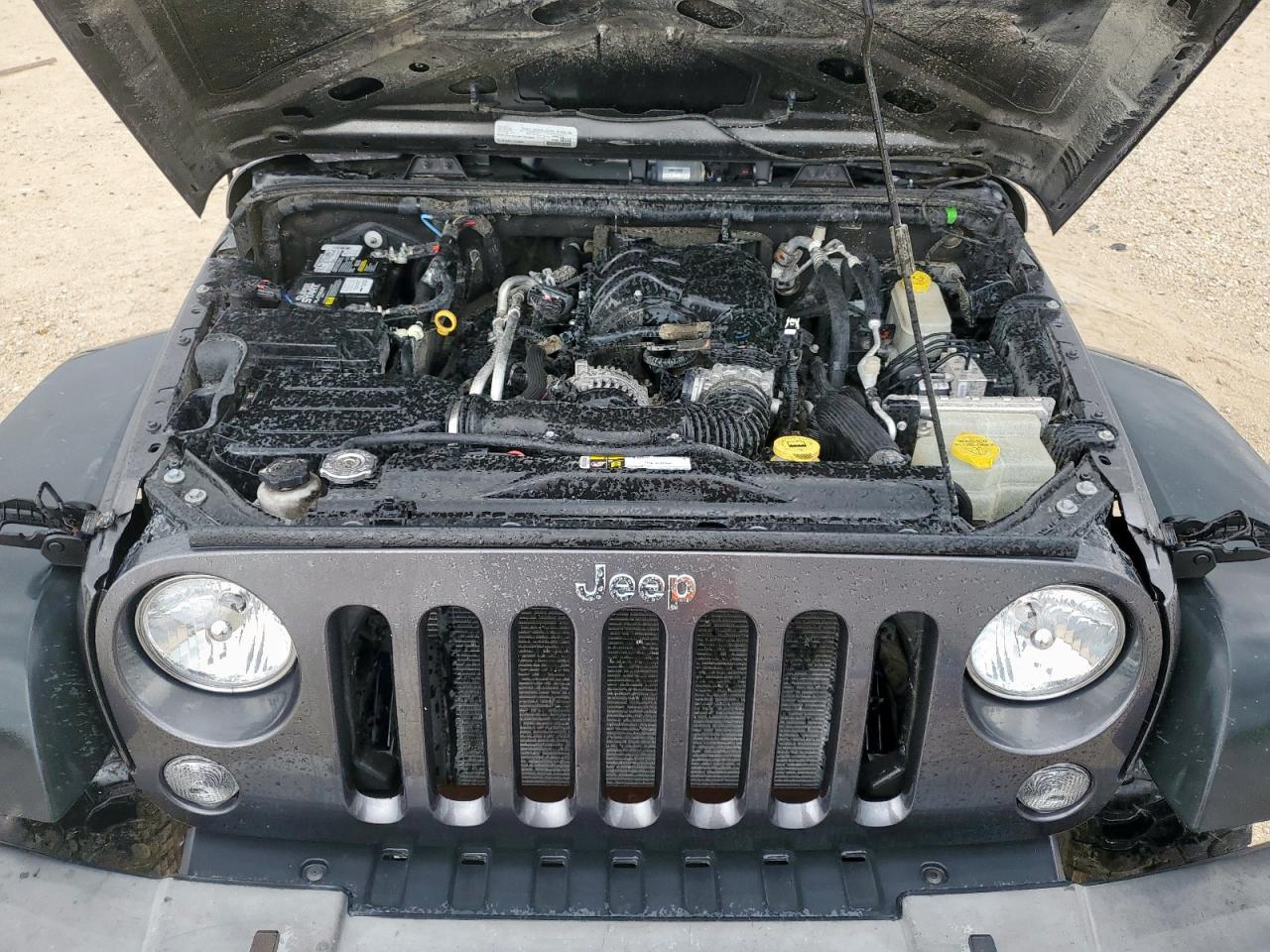 2016 Jeep Wrangler Sport VIN: 1C4GJWAG3GL338625 Lot: 64789905
