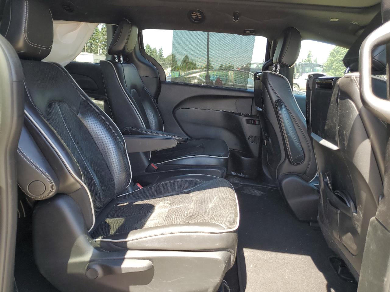 2019 Chrysler Pacifica Hybrid Limited VIN: 2C4RC1N77KR605491 Lot: 64769685