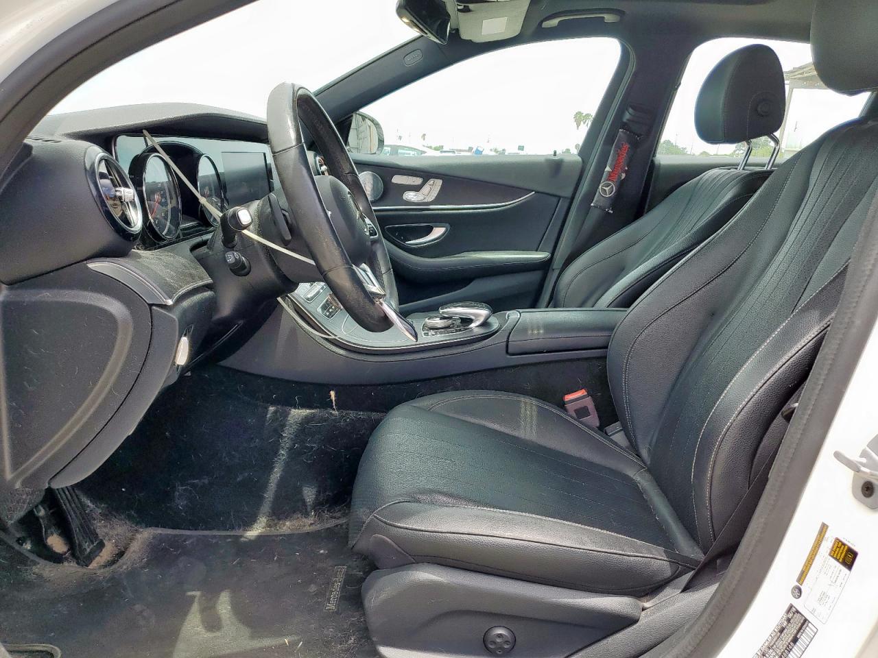 2019 Mercedes-Benz E 300 VIN: WDDZF4JB3KA488148 Lot: 65440445