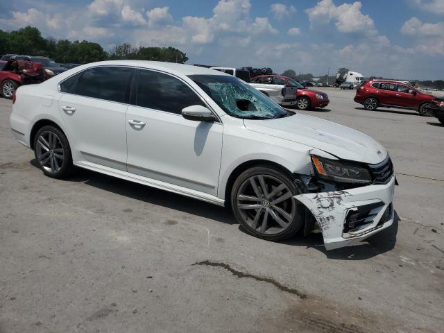  VOLKSWAGEN PASSAT 2016 Biały