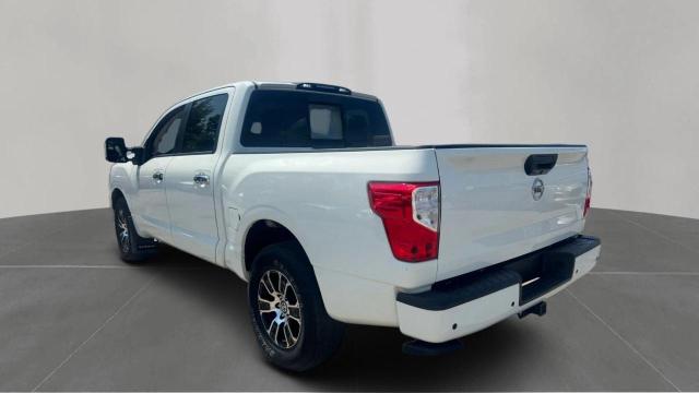  NISSAN TITAN 2020 Biały