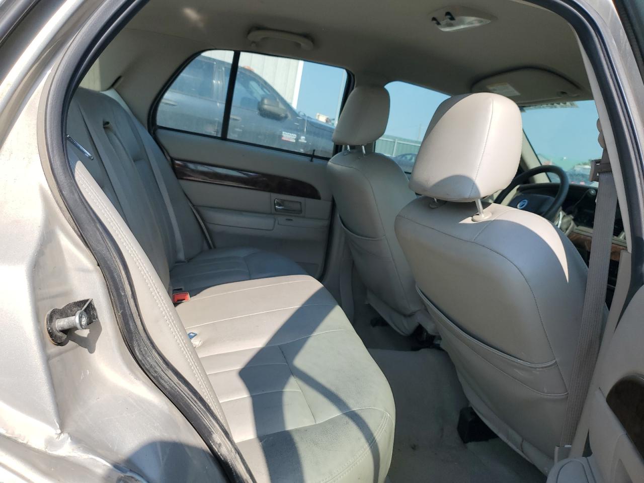 2007 Mercury Grand Marquis Gs VIN: 2MEFM74V57X633665 Lot: 66677775