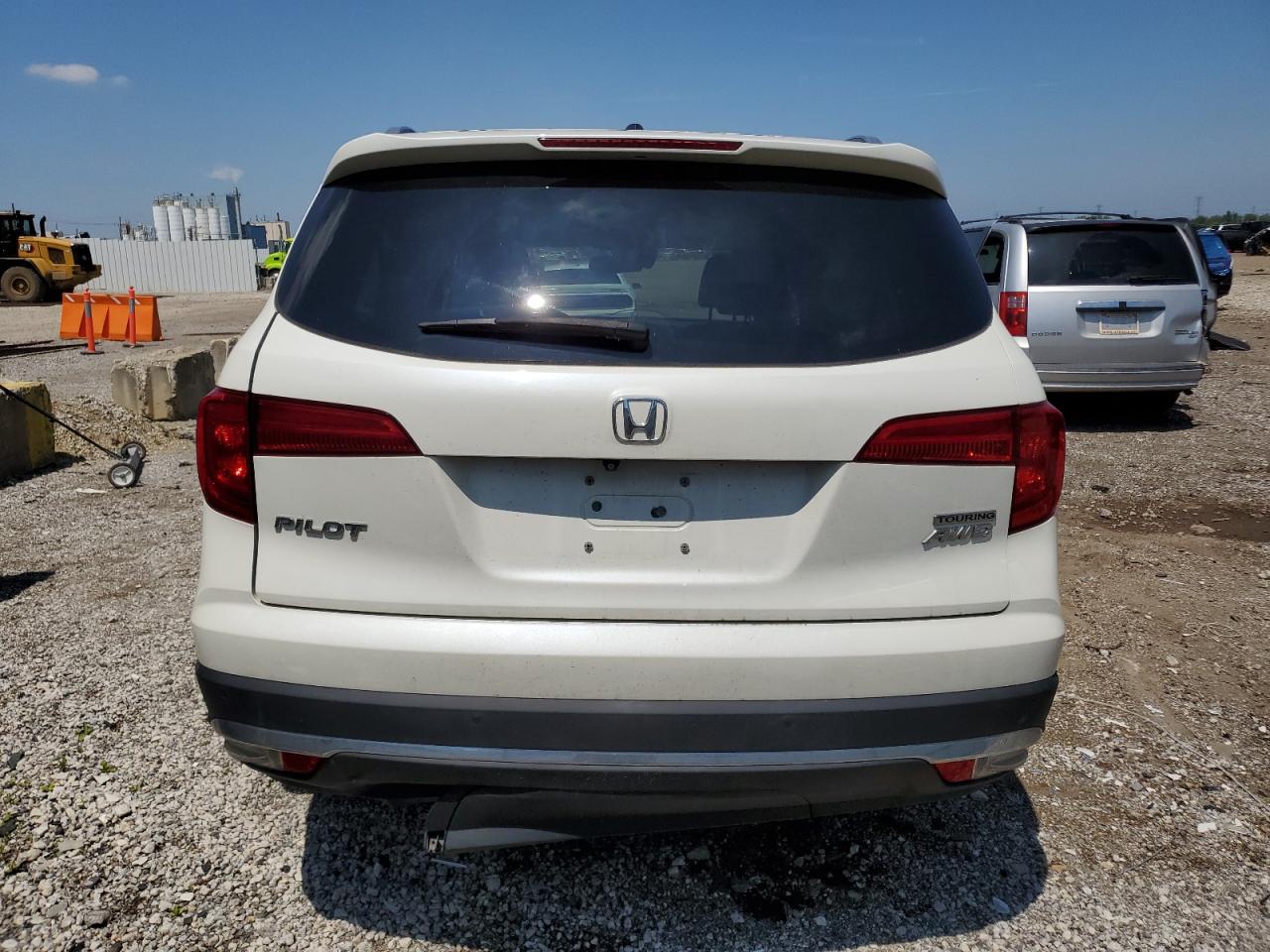 2017 Honda Pilot Touring VIN: 5FNYF6H92HB029990 Lot: 65631115