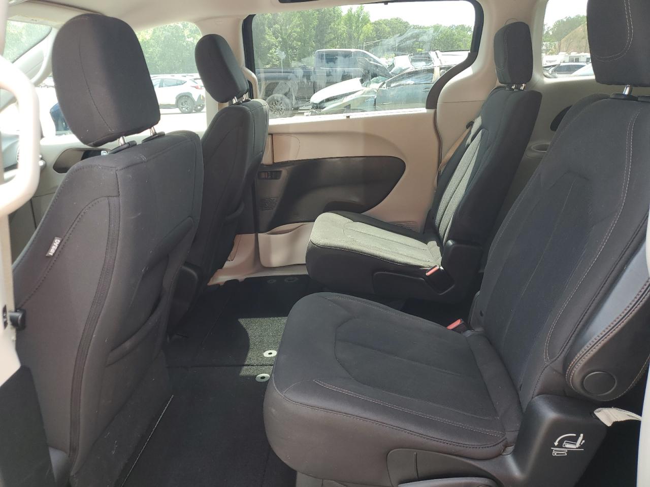2019 Chrysler Pacifica Touring Plus VIN: 2C4RC1FG8KR549334 Lot: 64309875