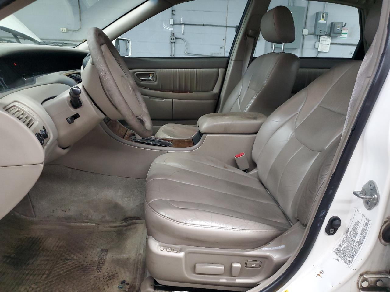 2001 Toyota Avalon Xl VIN: 4T1BF28B31U168567 Lot: 63862945