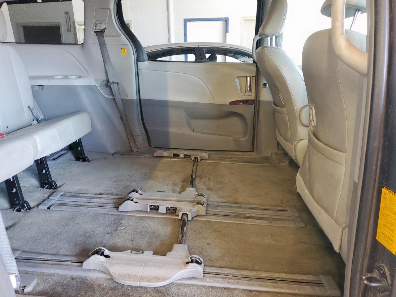 2011 Toyota Sienna Xle VIN: 5TDYK3DC9BS147193 Lot: 66310535