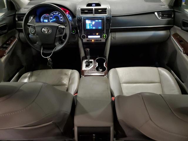 Sedans TOYOTA CAMRY 2012 Srebrny