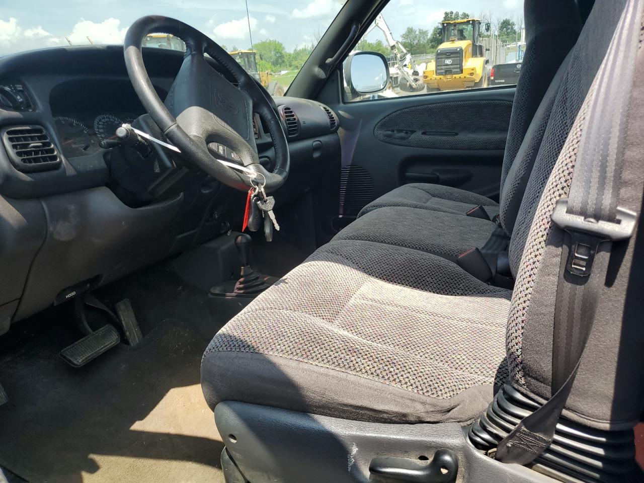 2000 Dodge Ram 1500 VIN: 1B7HF13Z3YJ115182 Lot: 64382325