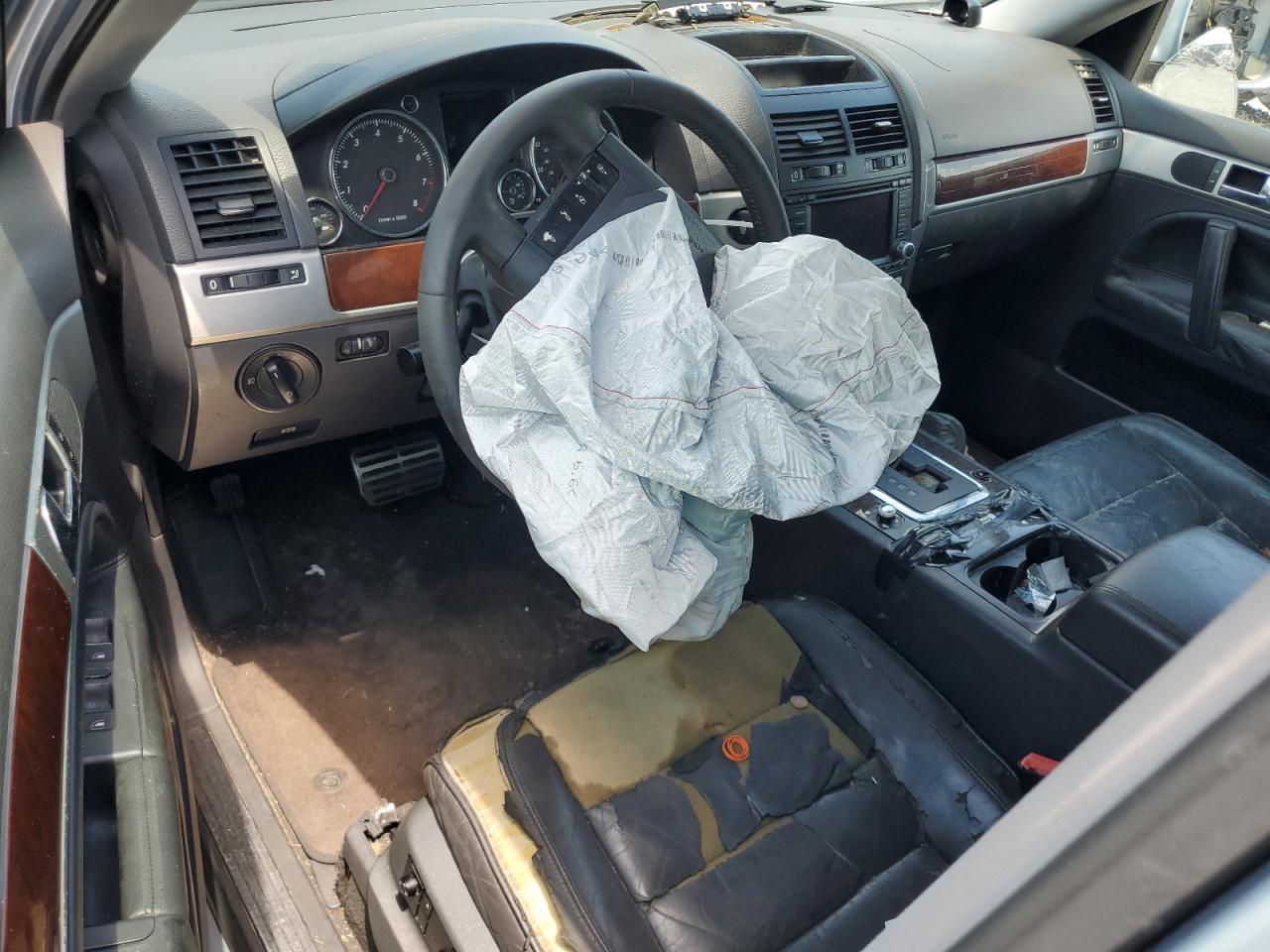 2006 Volkswagen Touareg 4.2 VIN: WVGMM77L06D020566 Lot: 63304785