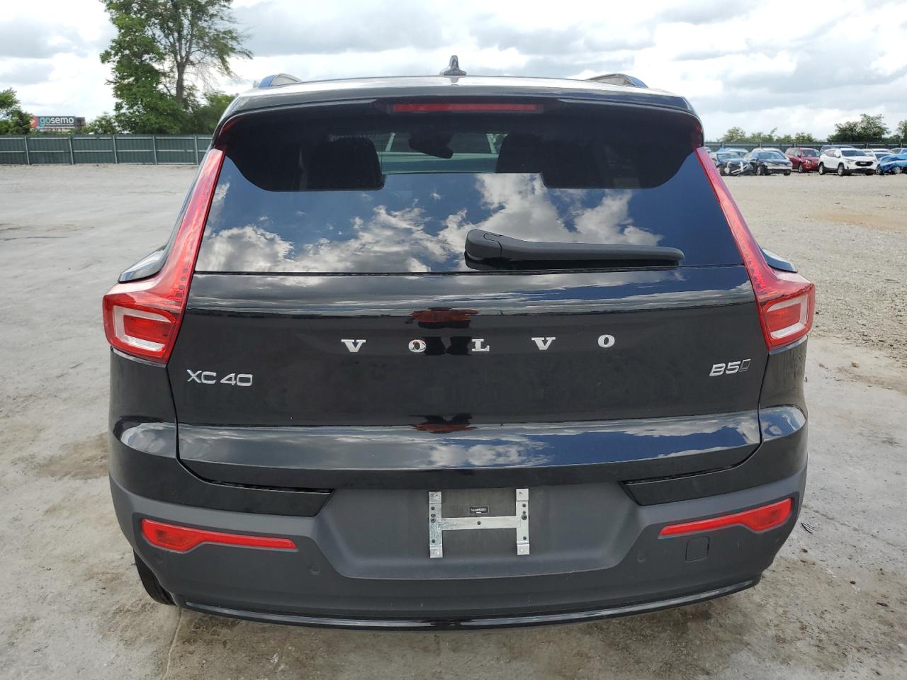 2023 Volvo Xc40 Plus VIN: YV4L12UW7P2066772 Lot: 65706035