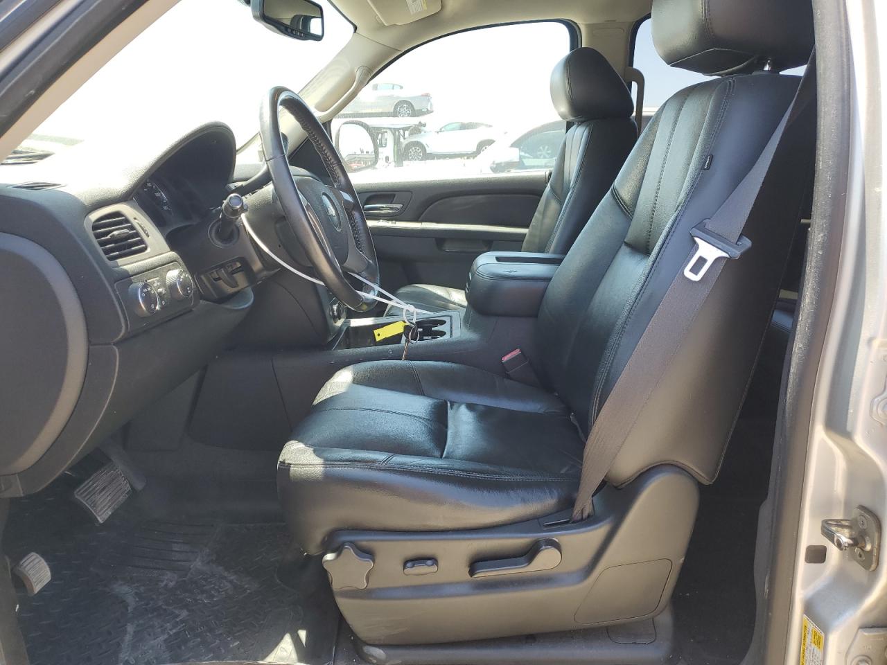 2010 Chevrolet Suburban K1500 Lt VIN: 1GNUKJE3XAR177342 Lot: 63342065