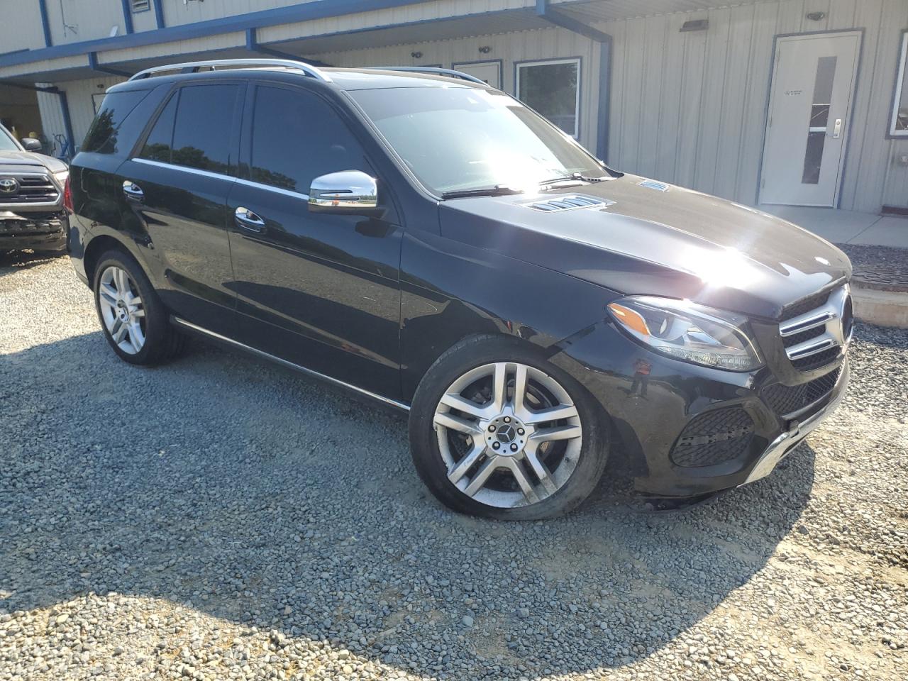 4jgda5hb9ha867965 4JGDA5HB9HA867965 2017 Mercedes-Benz Gle 350 4Matic