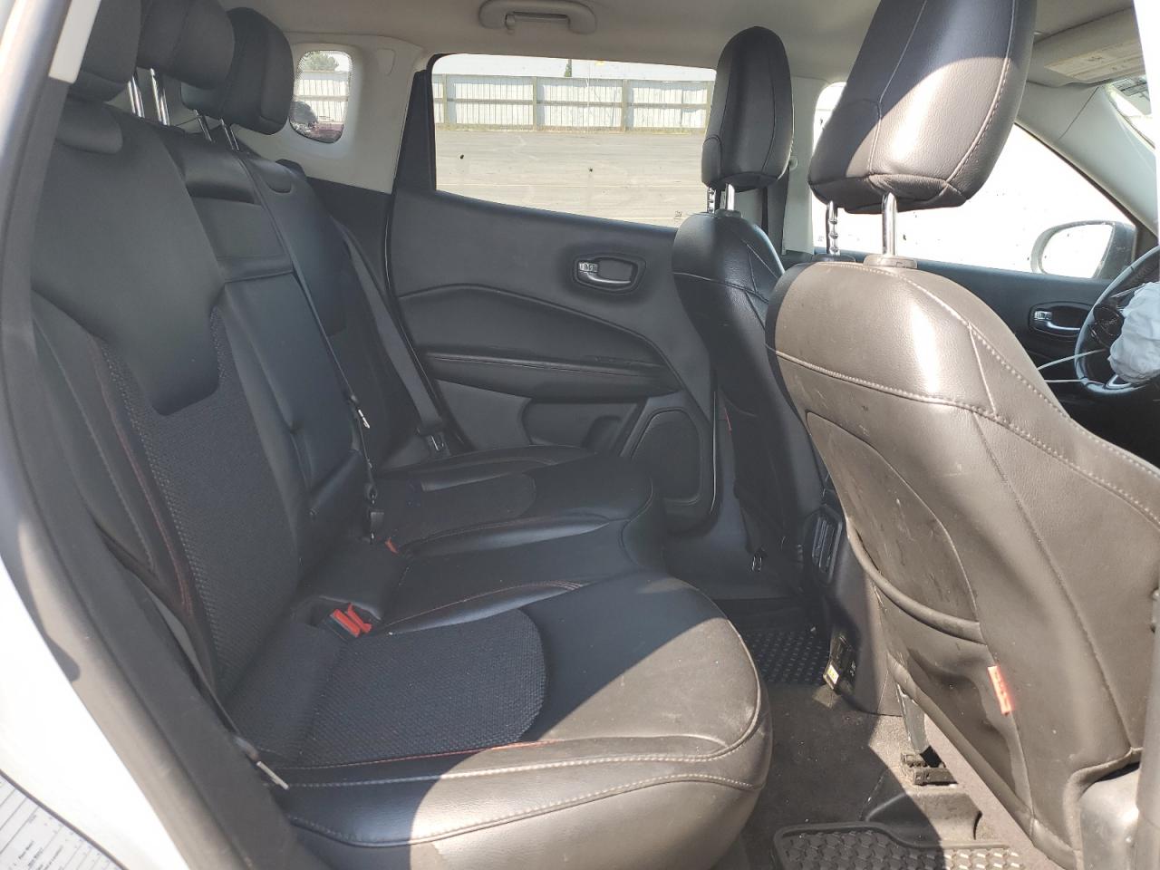 3c4njddb7kt668972 3C4NJDDB7KT668972 2019 Jeep Compass Trailhawk