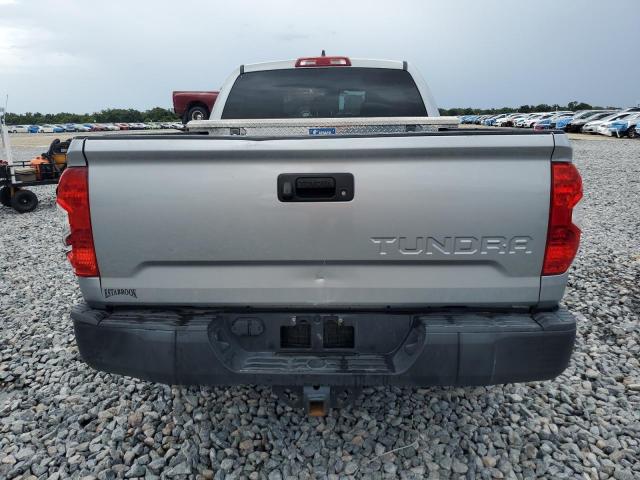  TOYOTA TUNDRA 2021 Srebrny