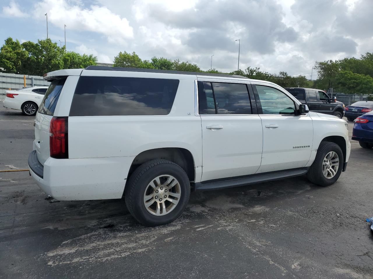 1gnskhkc1kr178188 1GNSKHKC1KR178188 2019 Chevrolet Suburban K1500 Lt